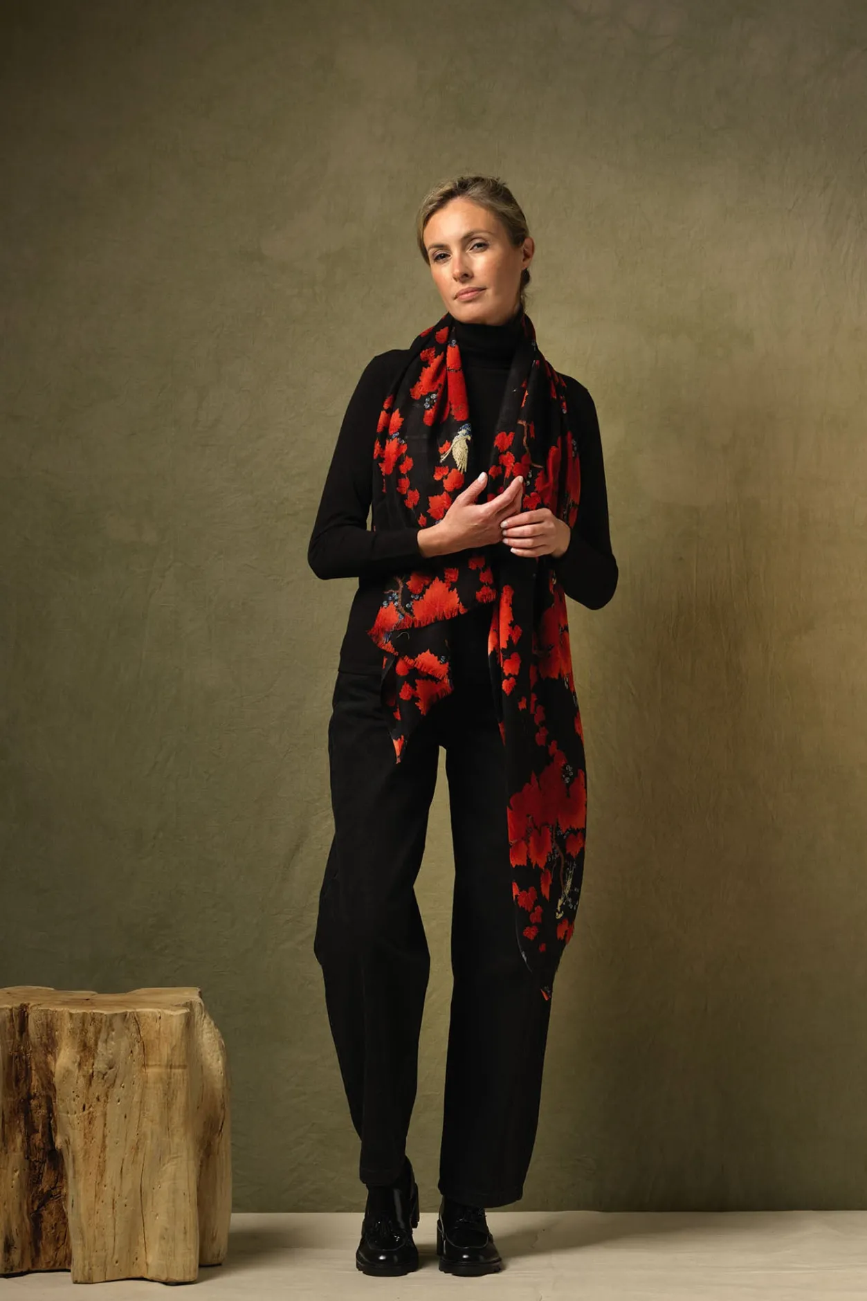 One Hundred Stars Acer Black Wool Scarf