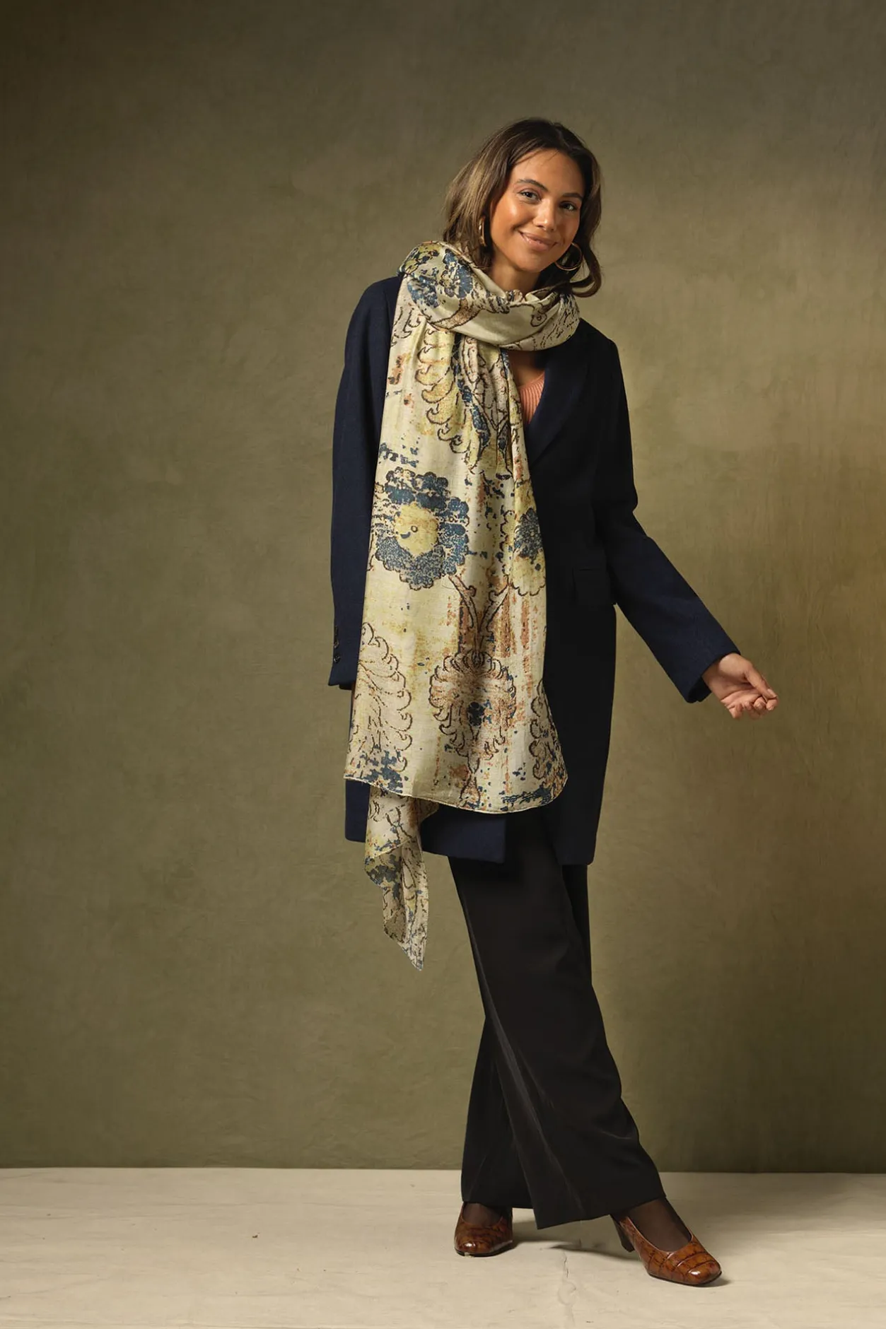 One Hundred Stars Dhurrie Taupe Scarf