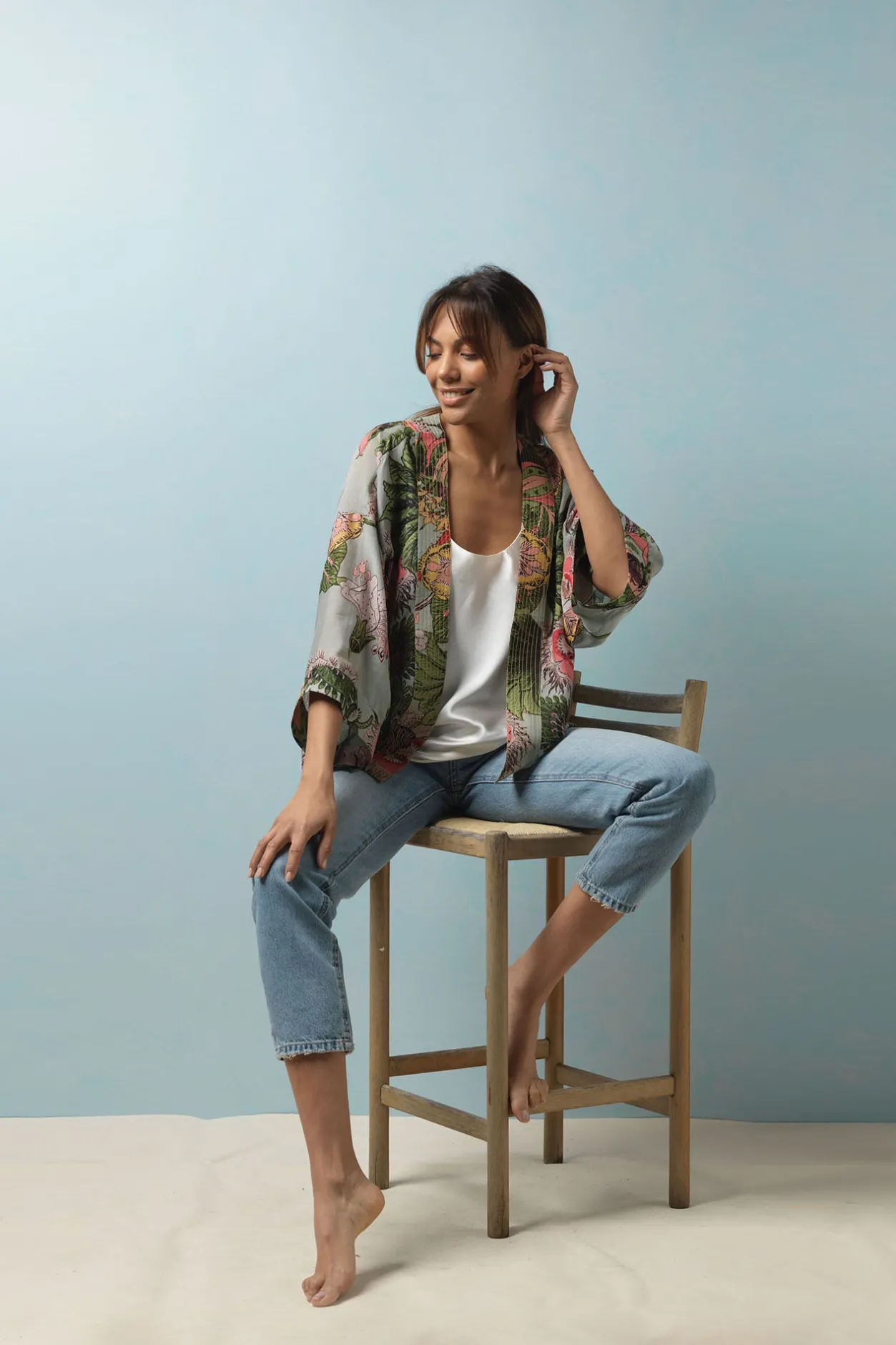 Women One Hundred Stars Eccentric Blooms Putty Kimono