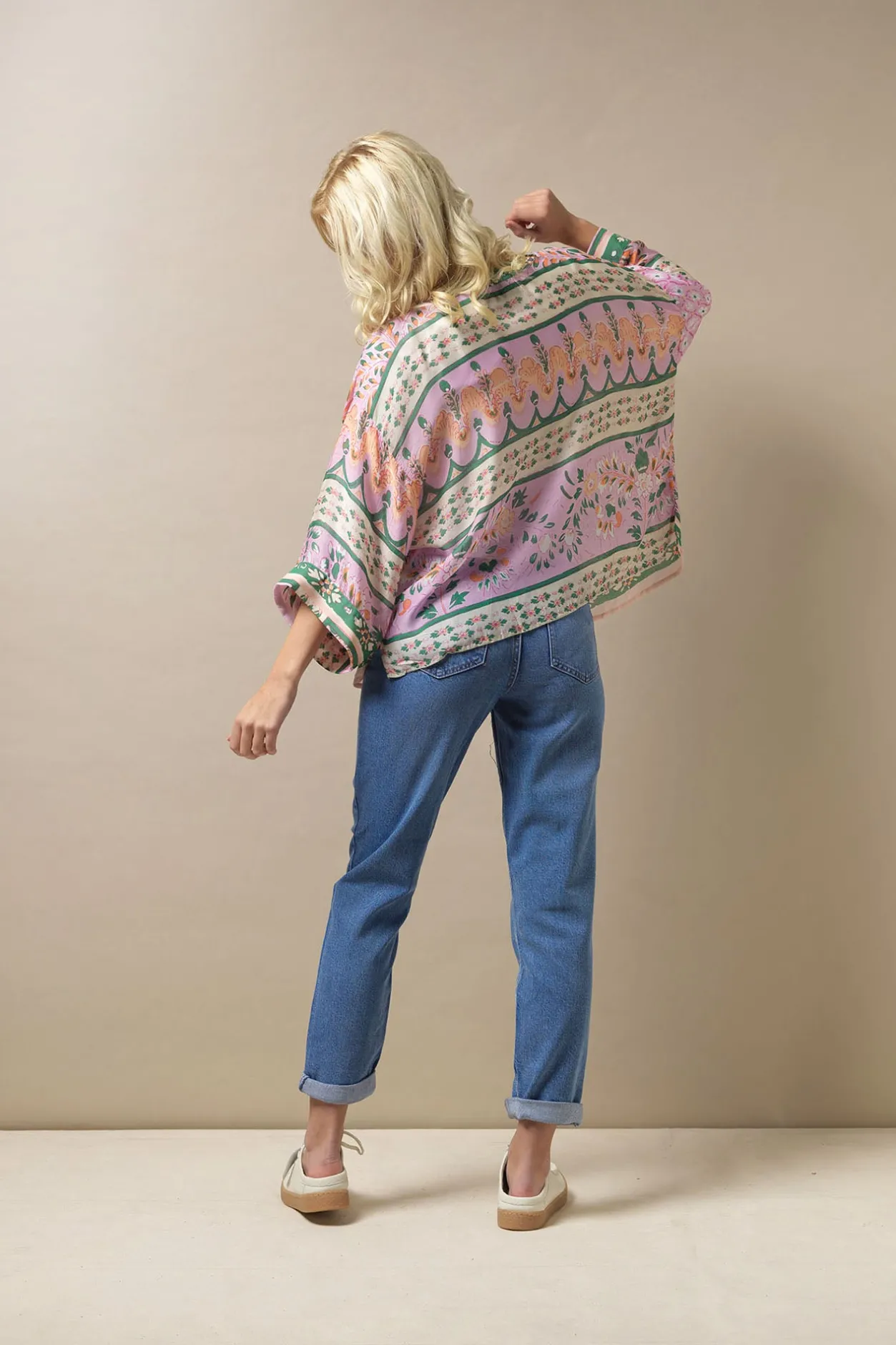 Women One Hundred Stars Folk Flowers Pink Kimono