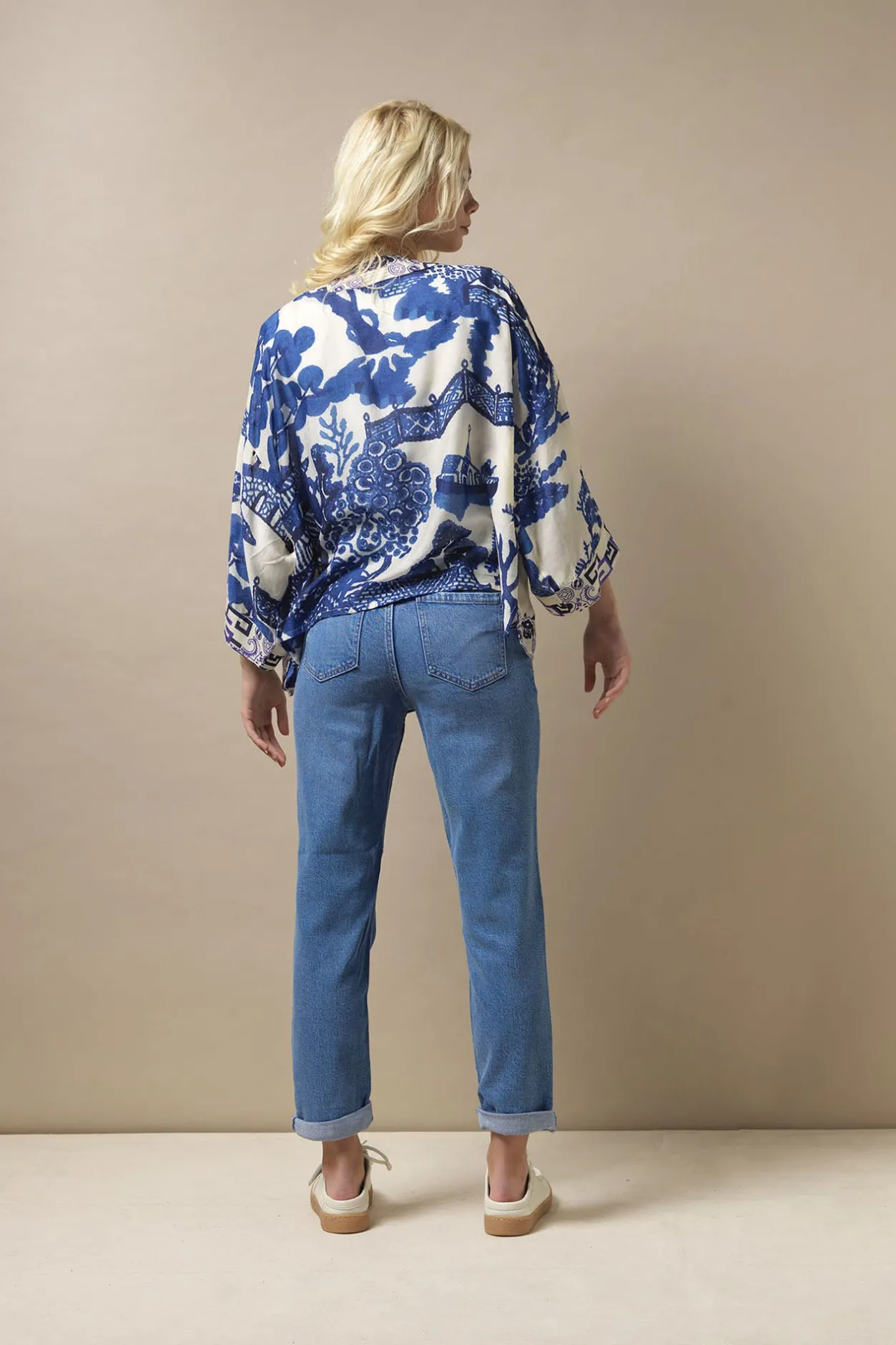 Women One Hundred Stars Giant Willow Blue Kimono