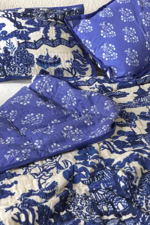 One Hundred Stars Giant Willow Blue Pillow Shams