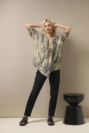 Women One Hundred Stars Kew Etched Floral Stone Rachel Top