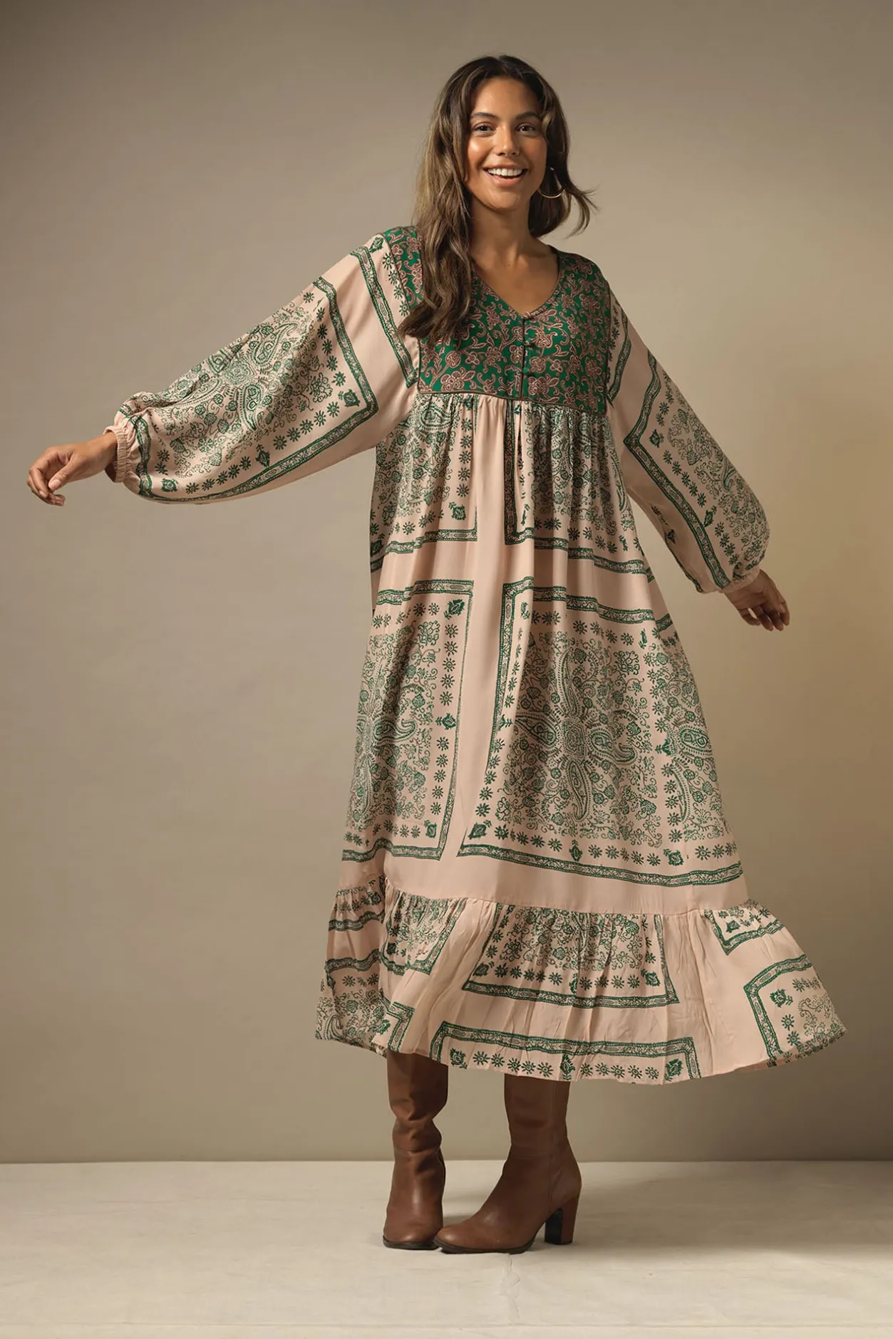 Women One Hundred Stars Mehndi Green Boho Dress